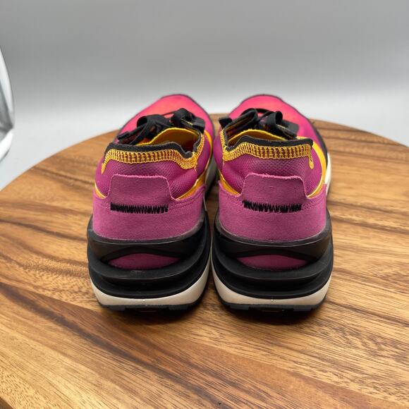 Nike Waffle One Shoes Mens Size 8.5 Active Fuchsia Running Comfort Walking